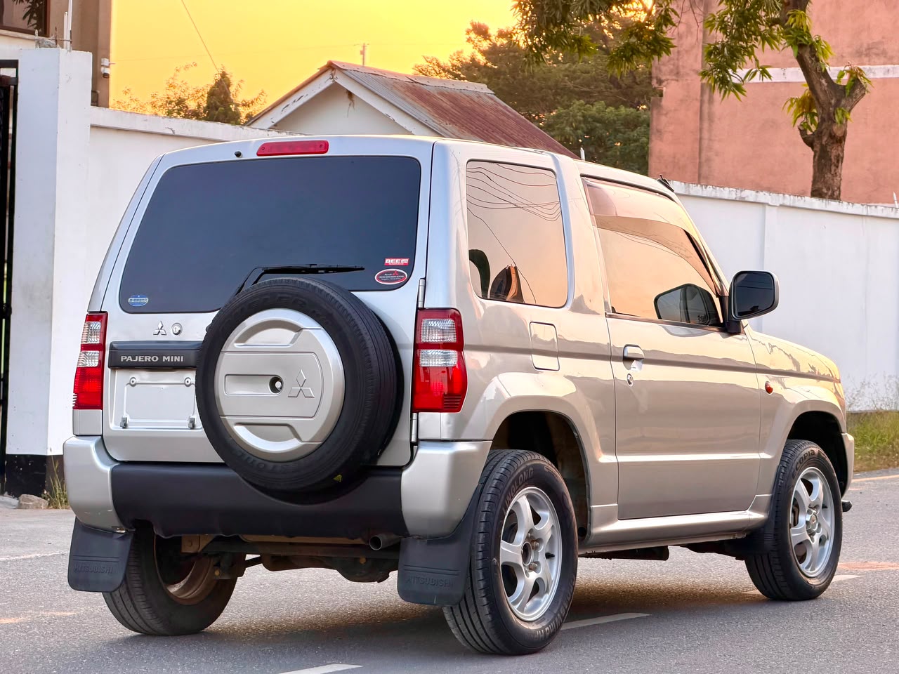 MITSUBISH PAJERO thumbnail 8